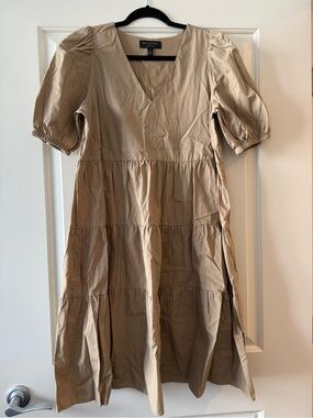 Banana Republic Beige Organic Cotton Top with Black Trim